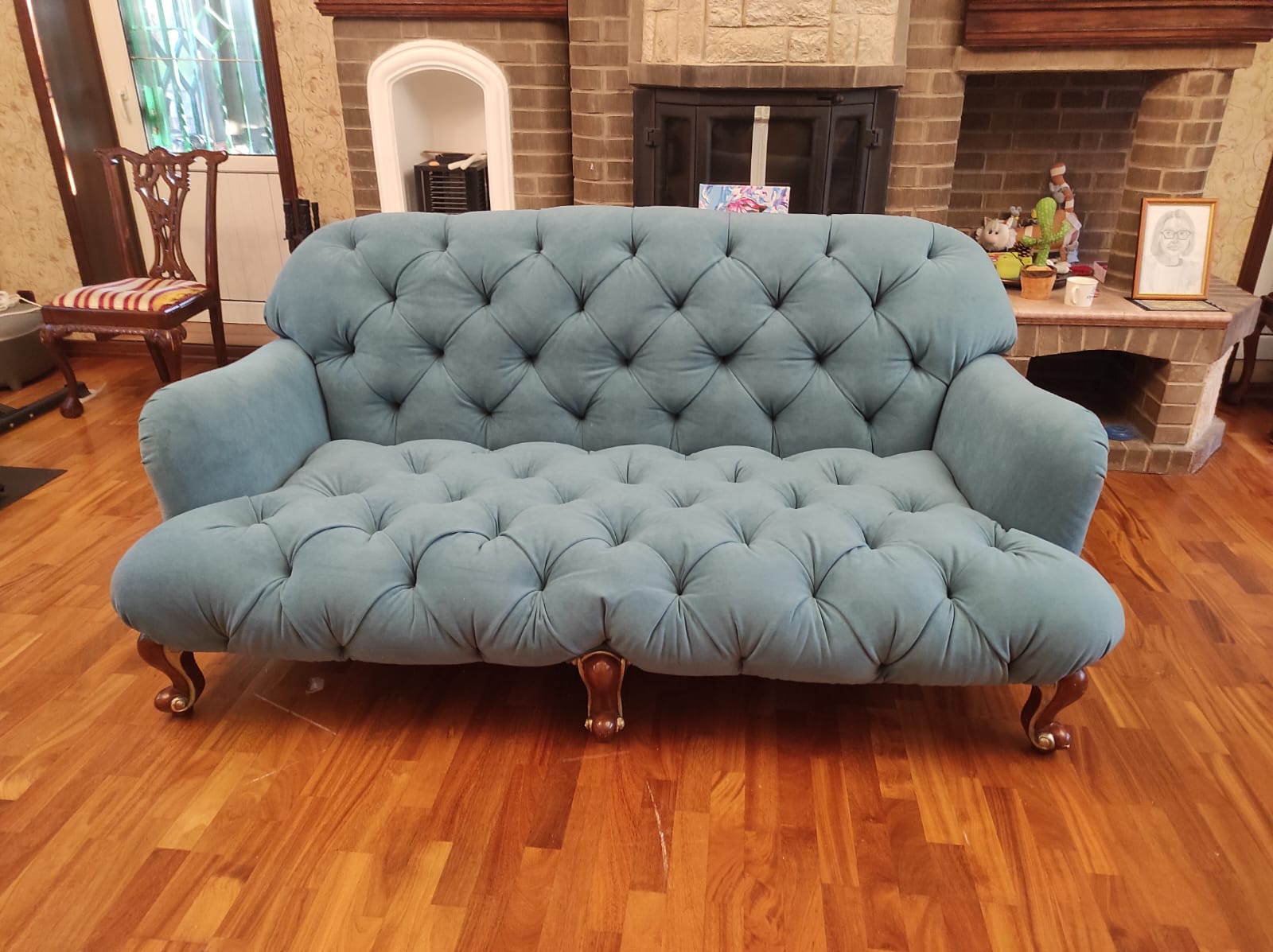 Перетяжка дивана. Зея